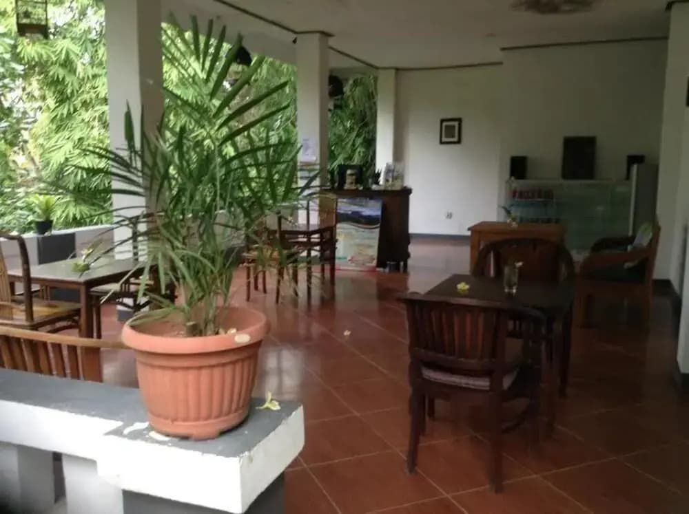 Suastika Bed and Breakfast - photo 21