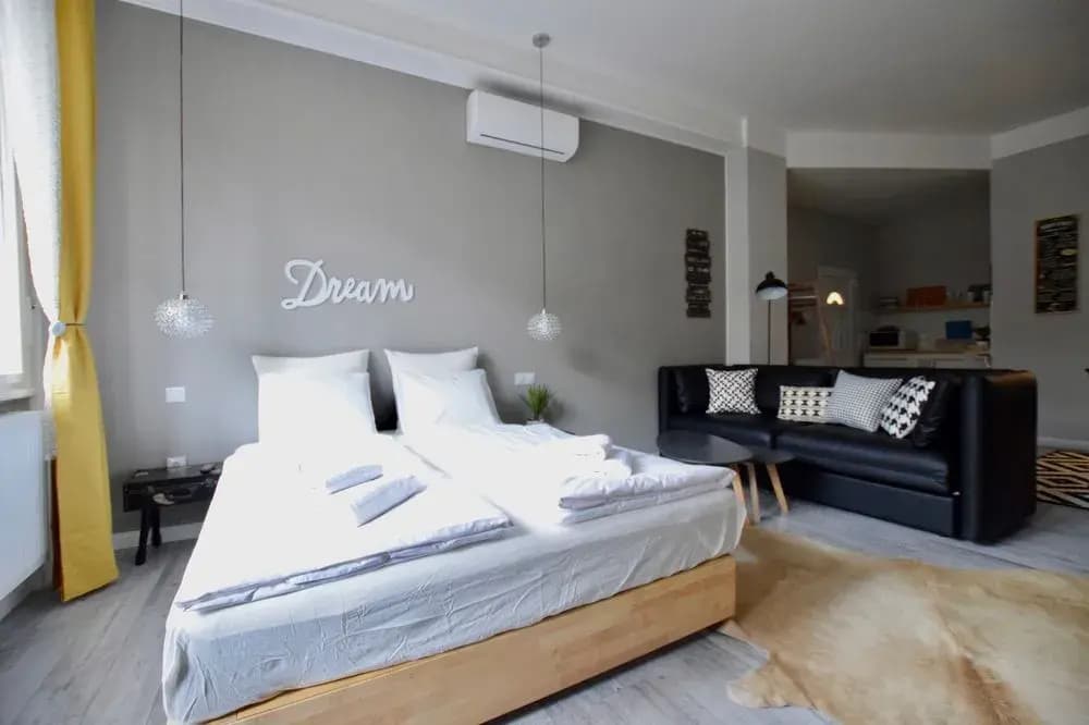 Vaci Street Apartment - photo 17