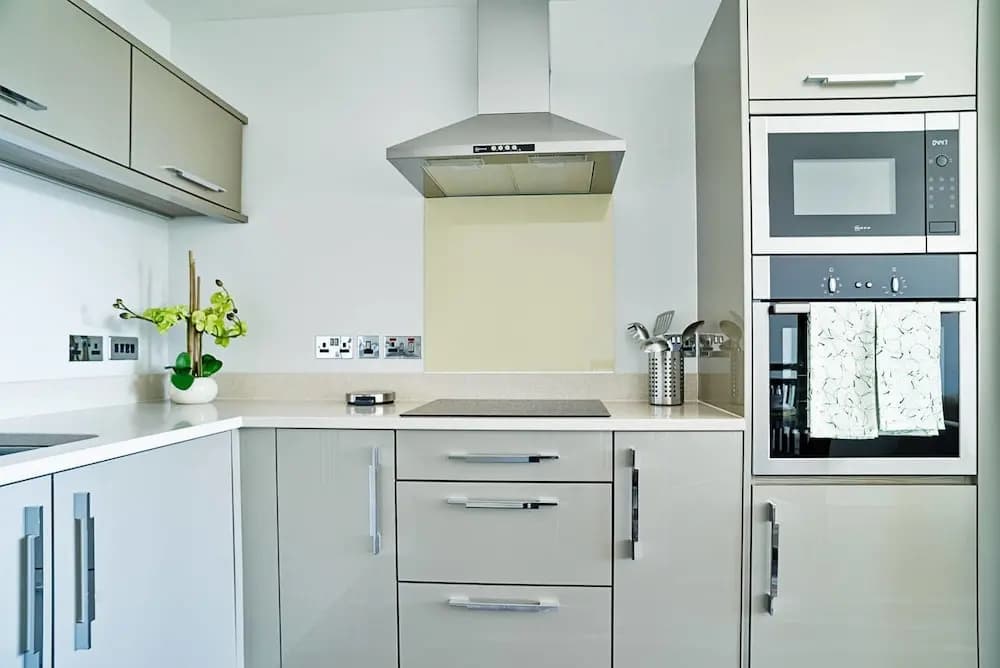 Spacious City Centre 3bed: Free Parking/elevator - photo 12