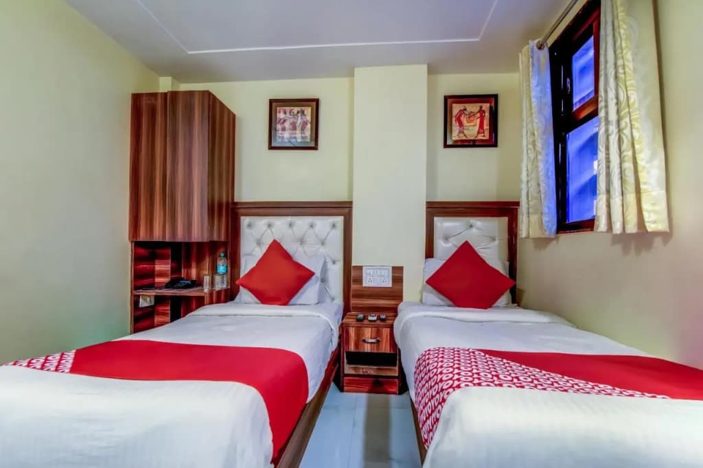 Hotel Sarthak Palace - photo 5