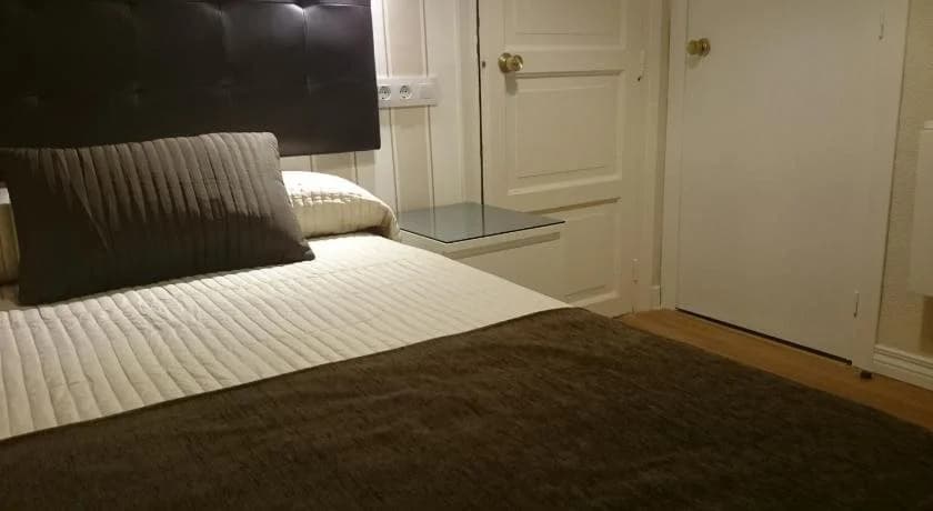 Hostal Milan - photo 2