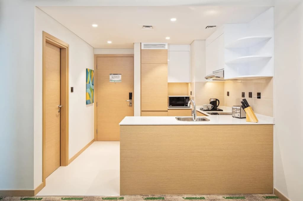Holiday Inn Hotel & Suites Dubai Science Park by IHG - photo 4