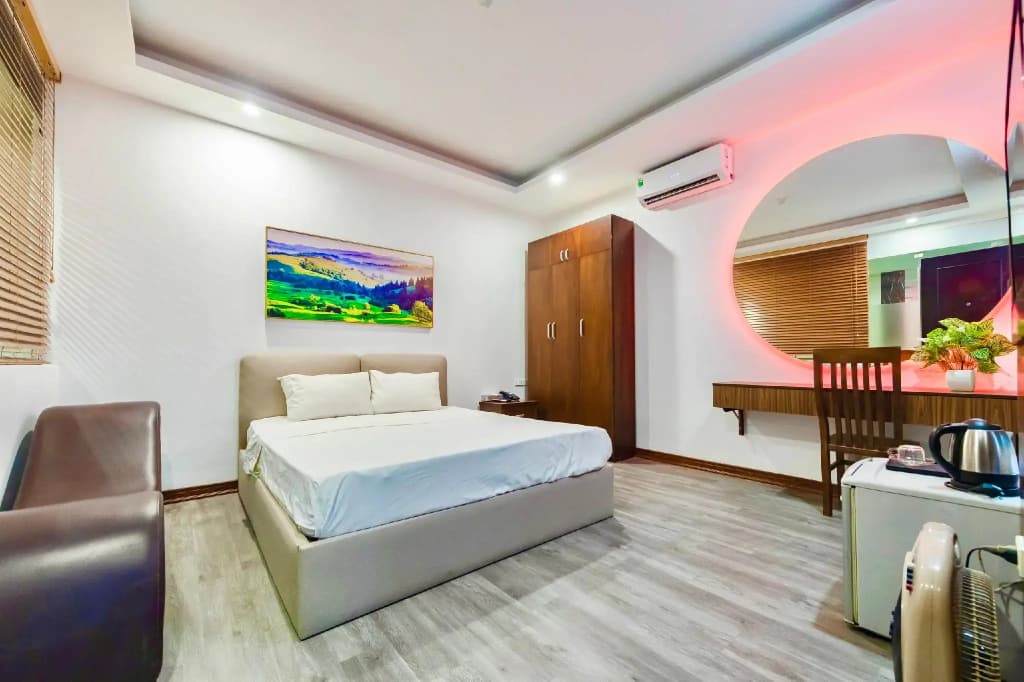 Night Hotel - photo 5