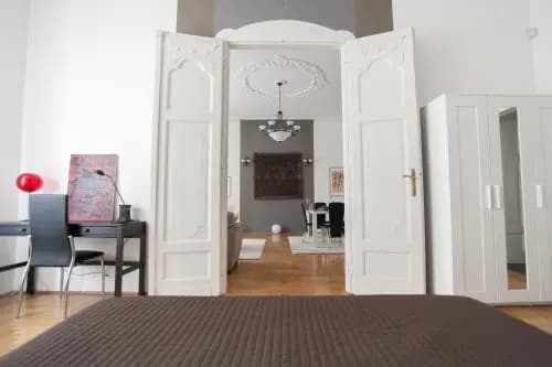 Royal Center Apartment - photo 18