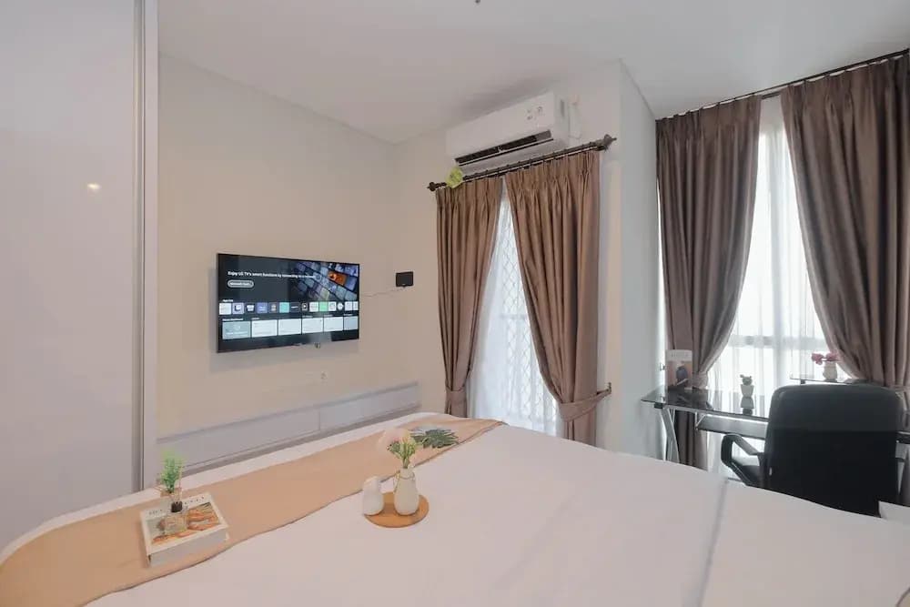 Modern Studio At Ciputra World 2 Apartment - photo 2