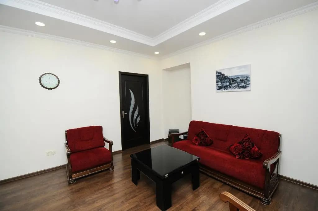 Elegant Modern Apartment - photo 12
