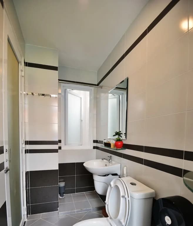 Binbin Hotel 5 - Near Lotte Mart D7 - photo 13