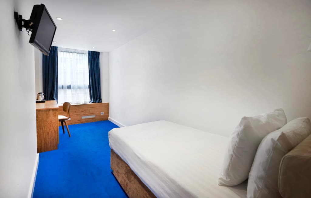 Central Park Hotel - photo 4