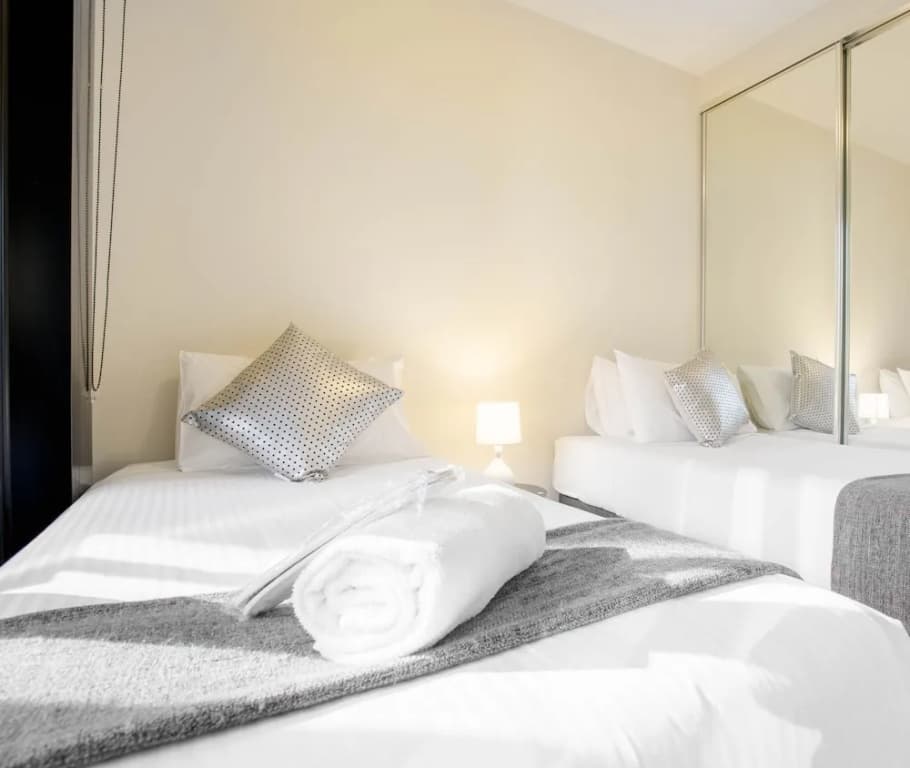 Urban Modern Apartments - photo 3