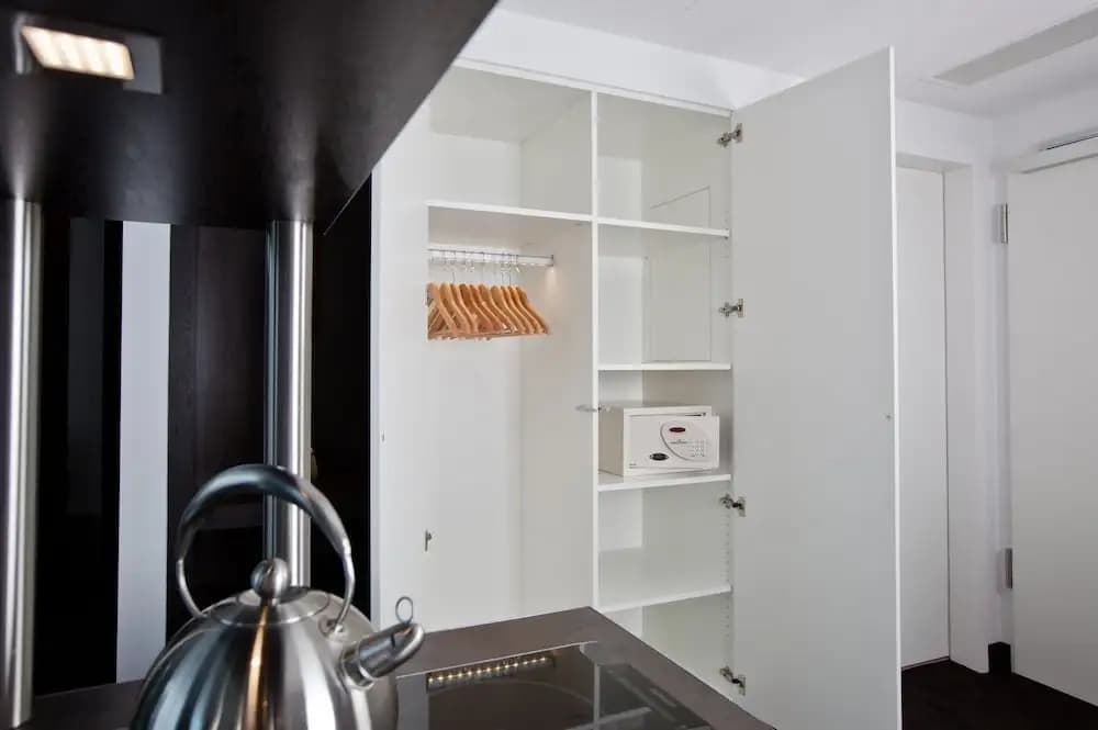 GOODMAN'S LIVING GmbH - photo 13