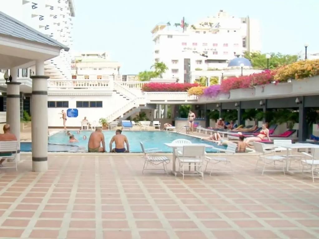 Caesar Palace Hotel - photo 25
