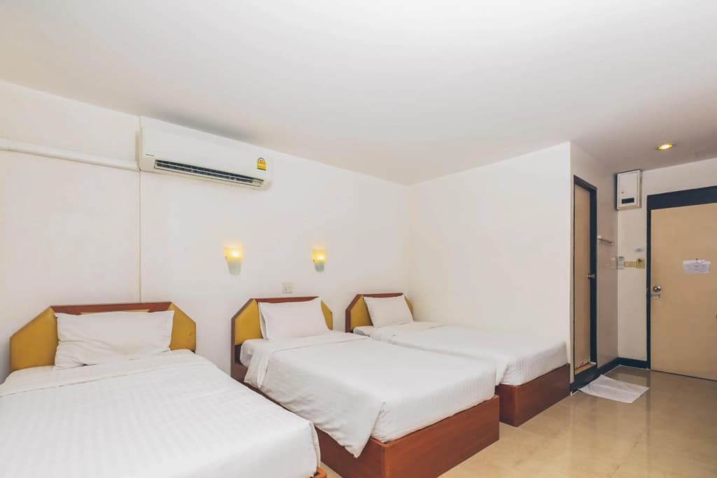 Atlas Bangkok Hotel - photo 4