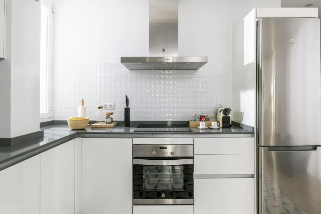 Modern & Chic 2BR/2BA apartment in trendy Chueca - photo 11