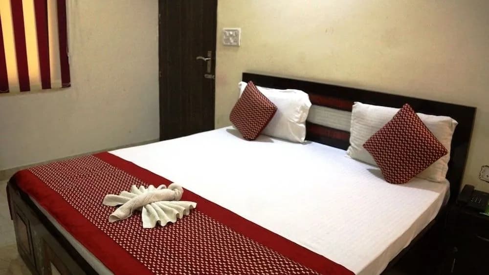 Maxfort Budget Hotel Dwarka - photo 17
