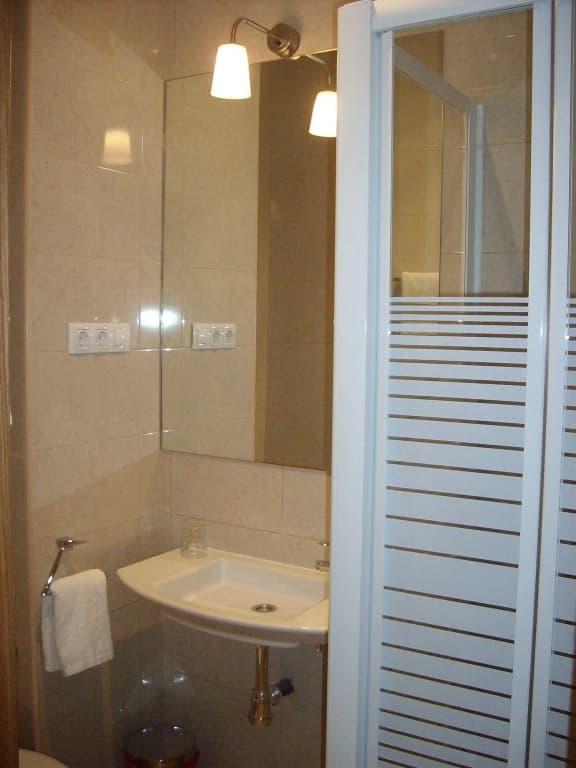 Hostal Zabala - photo 5