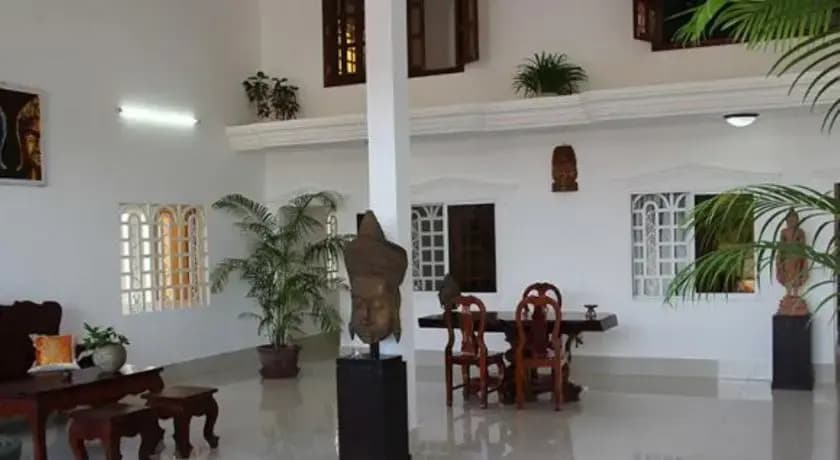 Lakeside Boutique Villa - photo 1