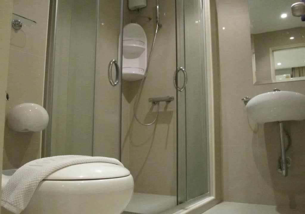 Westerly Hill Guest House - photo 8