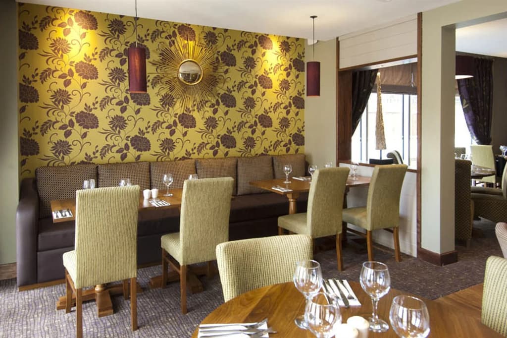 Premier Inn London Ealing - photo 2