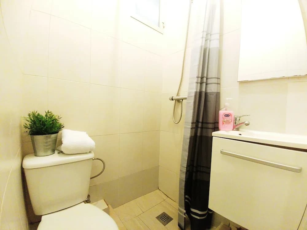 Luxury Flat Legazpi - photo 9