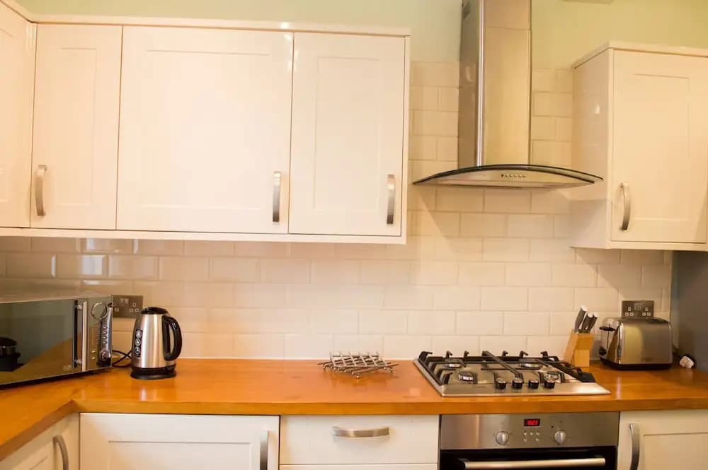 Bright 1 Bedroom Meadows Home - photo 9