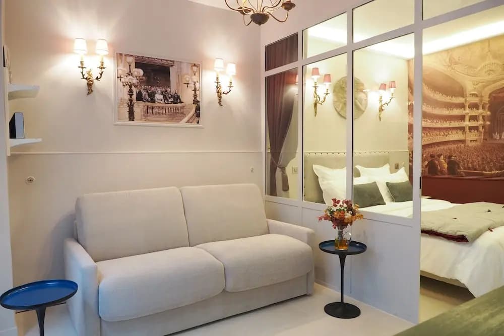 Palais Royal ChicSuites - photo 3