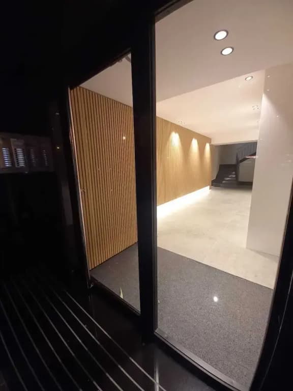 Meridian Rooms - photo 21