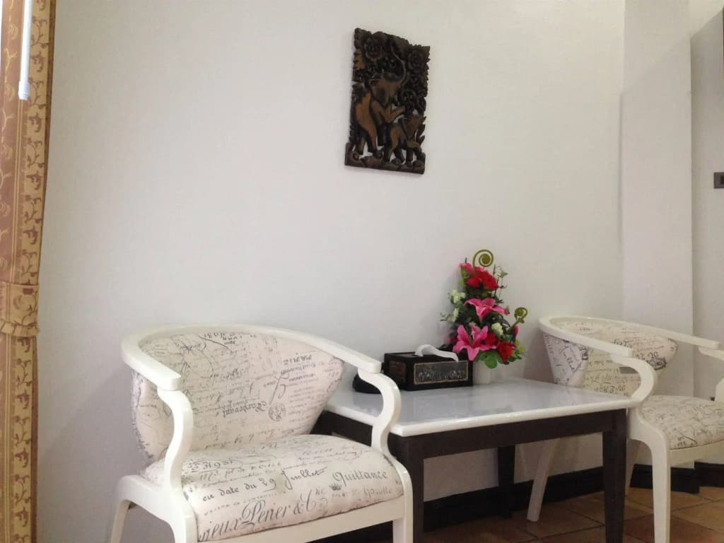 YJ Hotel - photo 10