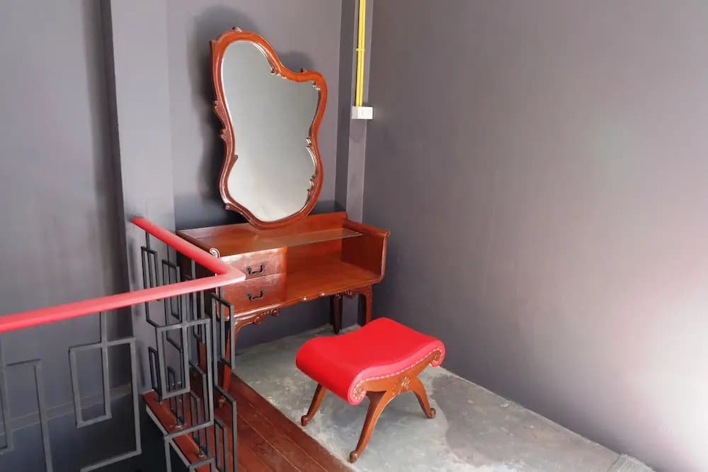 BTS Khaosan Hostel - photo 14