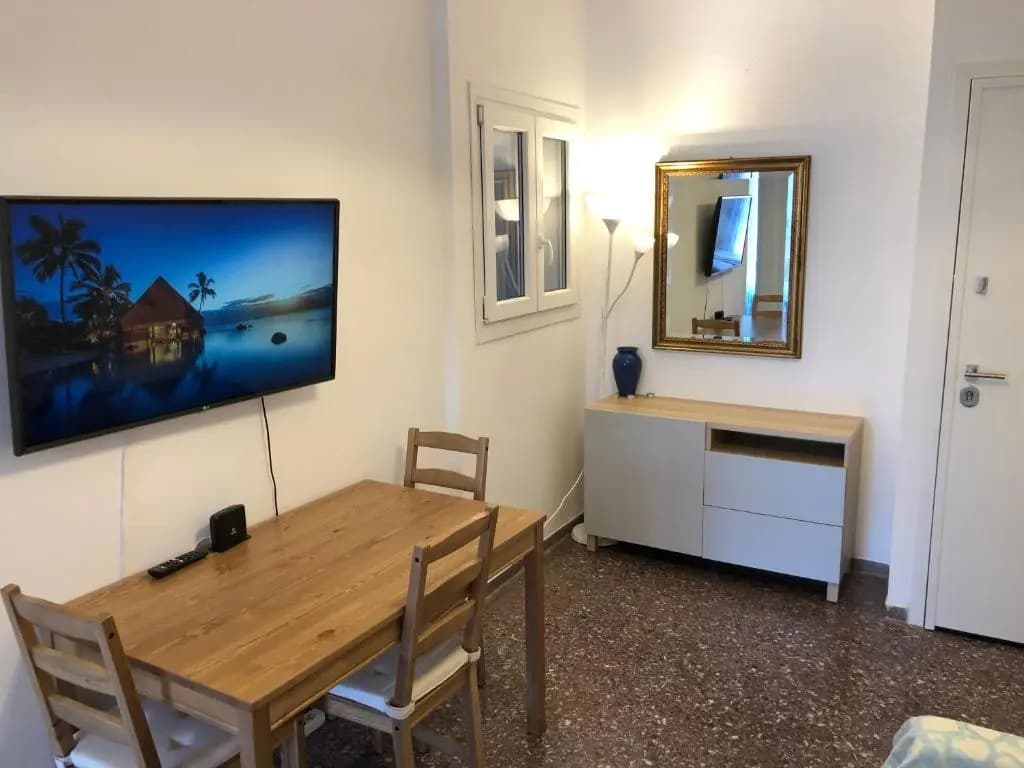 Metaxourgio spacious two bedroom apartment - photo 2