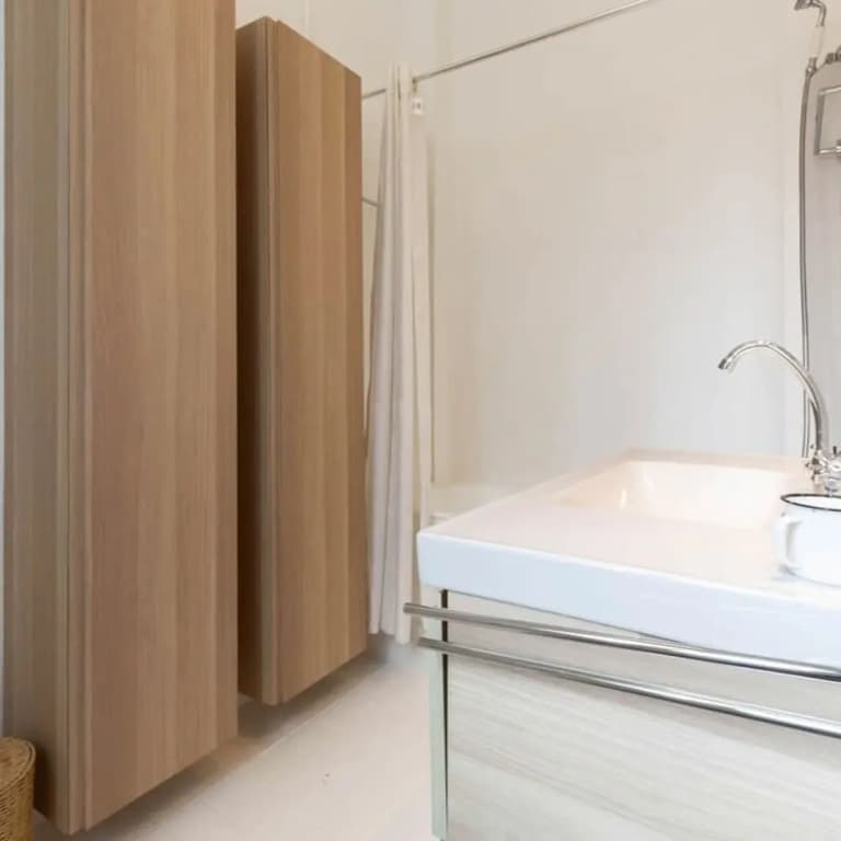 Chic Grenelle 3 Bedroom Apartment in Paris - photo 8