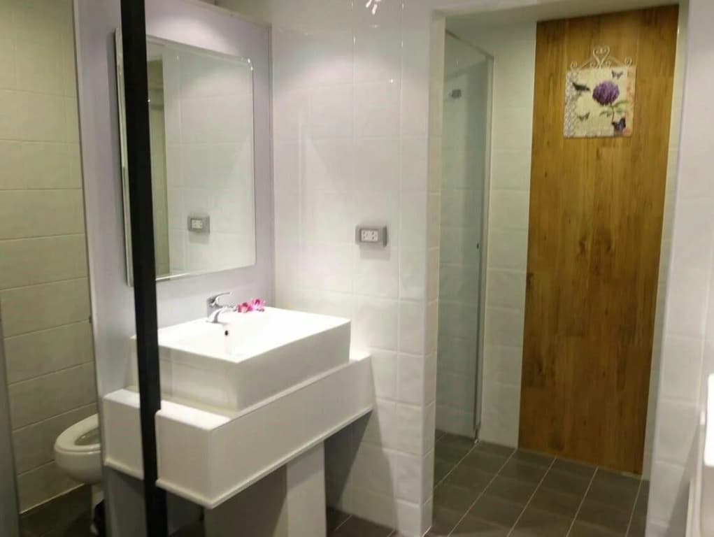 Loma Hostel at Phuket Town - photo 9