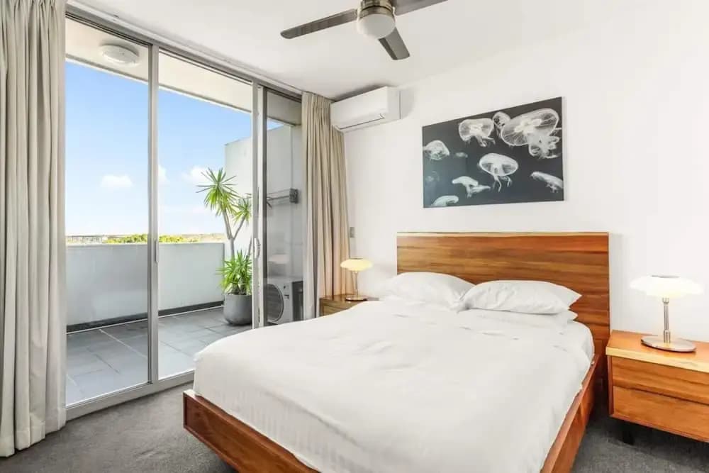 Spacious 2-bed With Two Balconies With City Views - photo 8