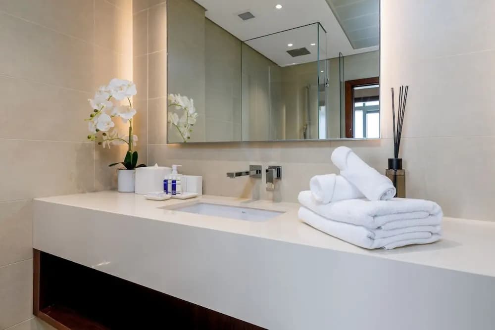 Maison Privee - Exclusive Apt w/ Striking Sea & Dubai Marina Vws - photo 9