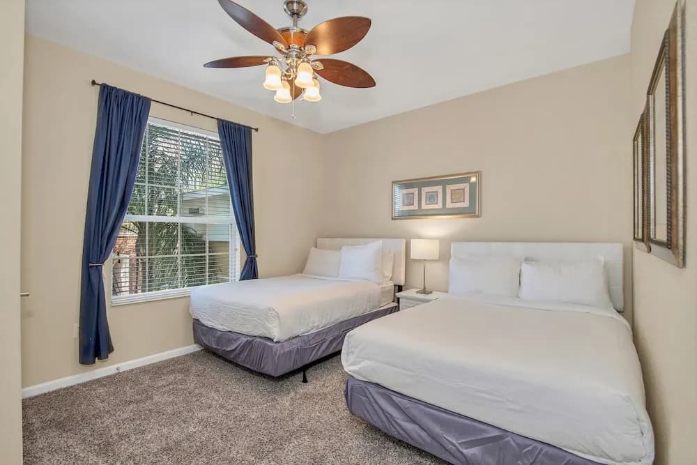 Cozy Condo W/private Balcony Steps to Conv. Ctr - photo 5
