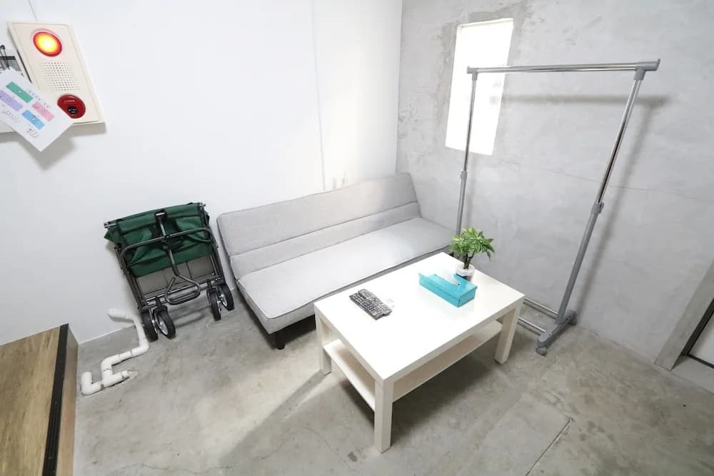 Simon's house Shinjuku - photo 9