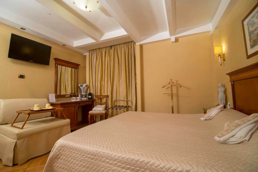 Luxury Rooms H 2000 Roma - photo 5