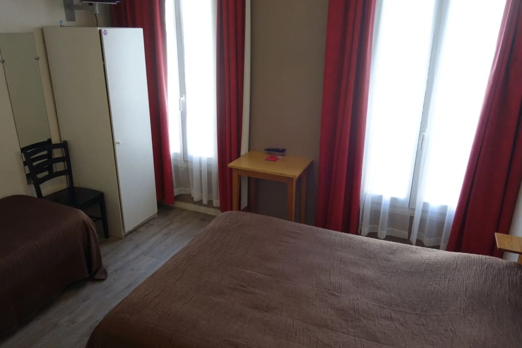 Acacia Hotel - photo 3
