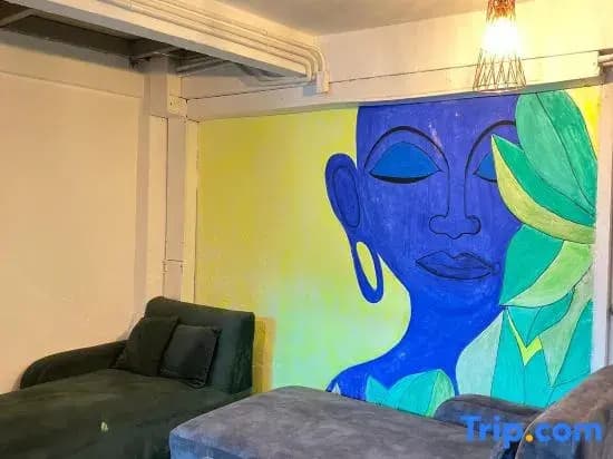 Lemon Tree Khaosan Hostel - photo 21