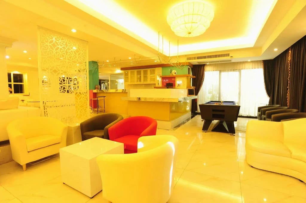 Aunchaleena Grand Hotel Wing B - photo 19