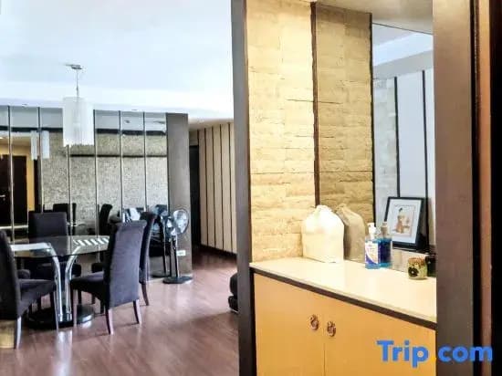 Short-Term Rental Allowed - 7A Downtown BKK Serviced Apartment - photo 2
