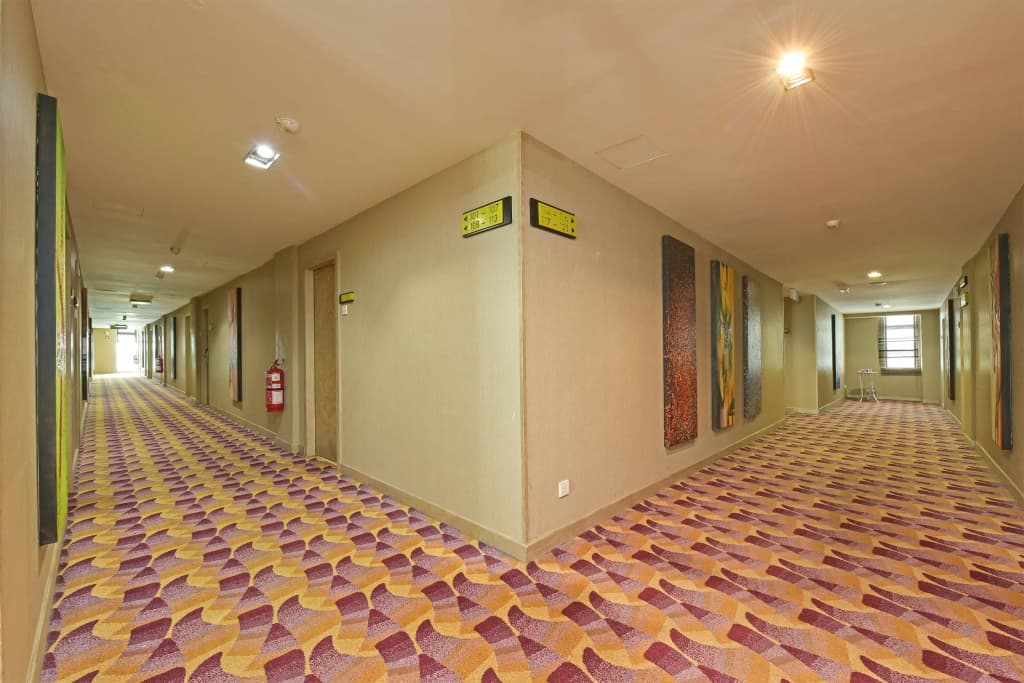 Collection O Melaka Near Dataran Pahlawan Formerly Ideals Hotel - photo 11