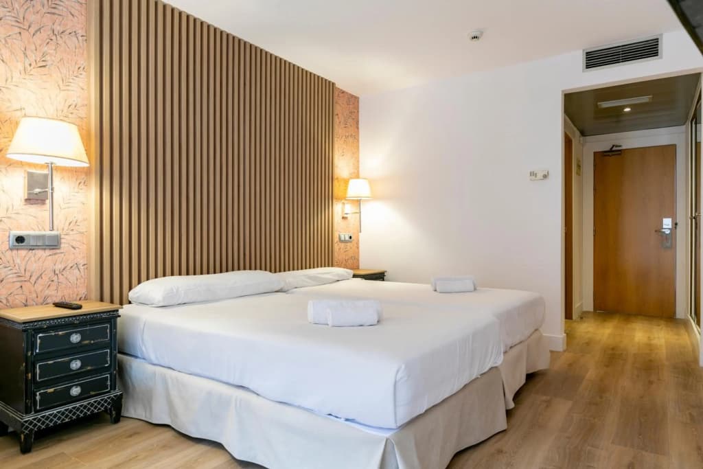 Quo Eraso Aparthotel - photo 31