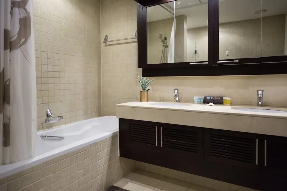 The Residences 5 - photo 9