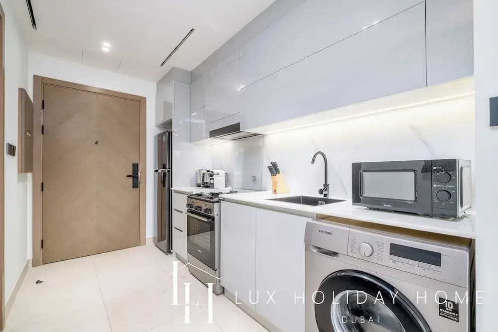 LUX The Modern Binghatti Canal Suite 2 - photo 7