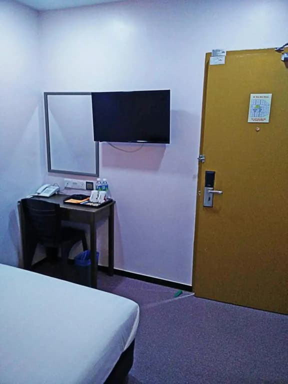 ID Hotel Yayasan - photo 5