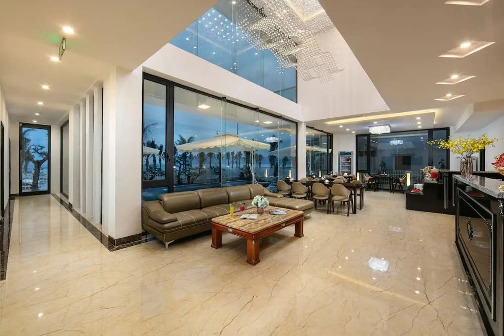 Tuan Chau Kingly Villa - photo 1
