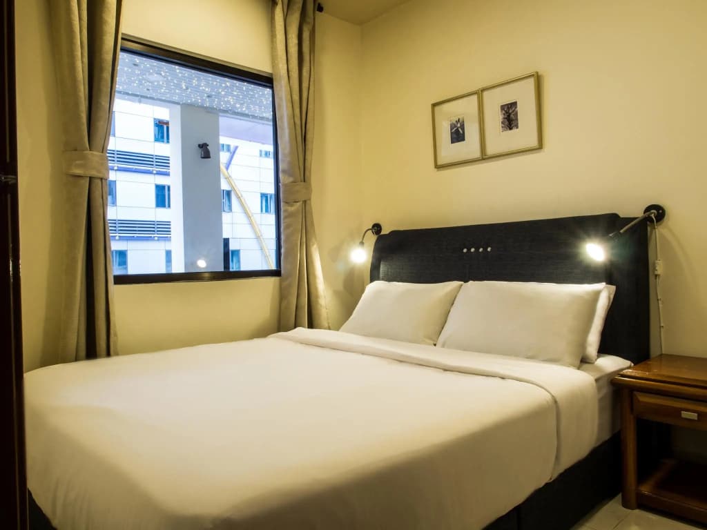 Goldbrick Hotel - photo 3