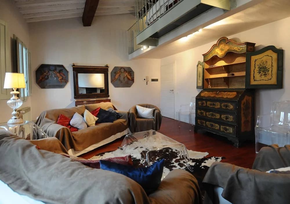 Cozy Central City Apartment - photo 4
