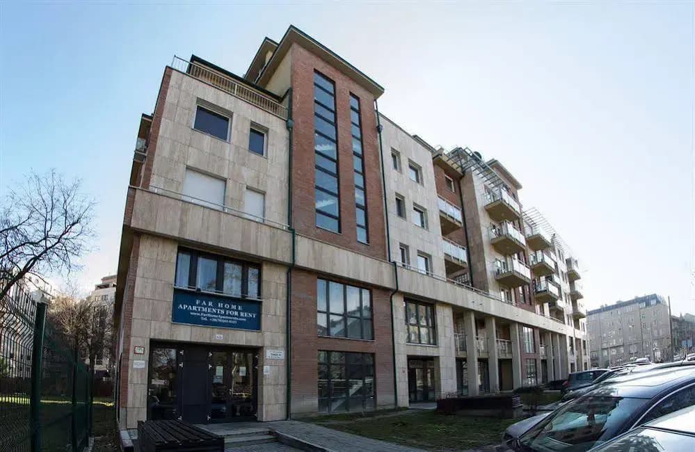 Far Home Budapest - photo 1