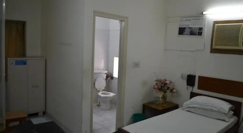 Five Star Guest House - photo 3